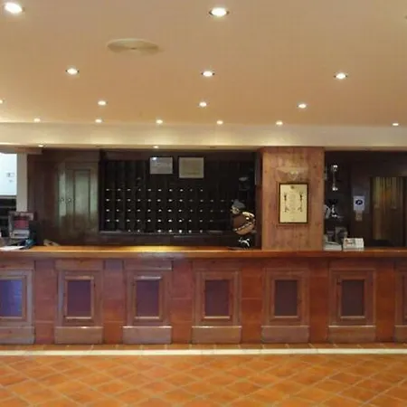 Hotel Nevasur 3*